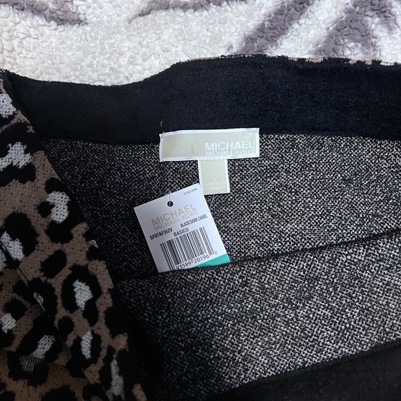 Michael Kors Sweater Pencil Skirt - Picture 6 of 6